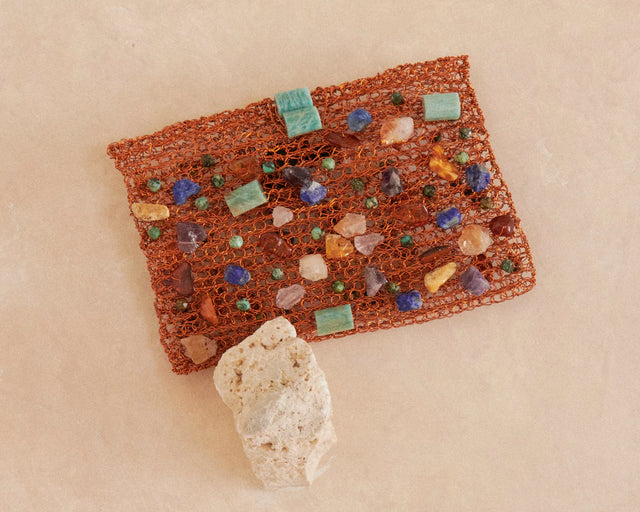 POCHETTE RECTANGULAIRE AVEC PIERRES PRÉCIEUSES